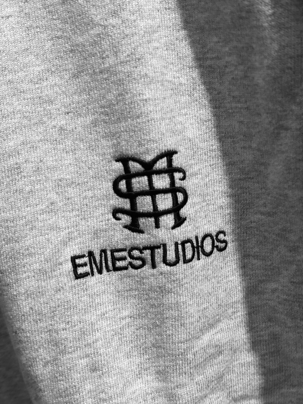 Poleron EmeStudios Daily Heather